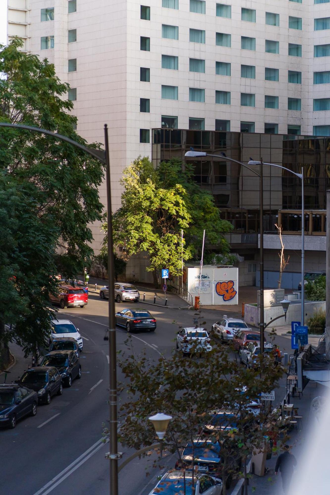 Hacienda Royal Palace - Central Designer Apartment Bucharest Exterior photo